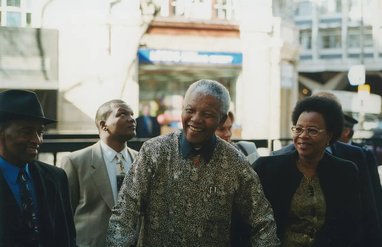 Visit of Nelson Mandela to give a lecture at LSE on “Africa and Its Position in the World”. Held at the Peacock Theatre.