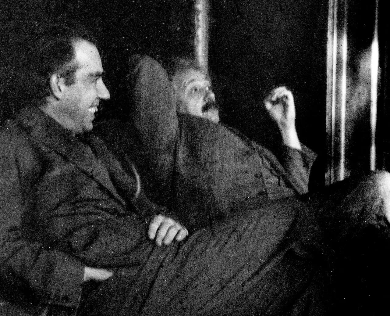 en:Niels Bohr and en:Albert Einstein. Foto by Paul Ehrenfest (1880-1933). The picture was taken at Ehrenfest's home in Leiden, the occasion was most likely the 