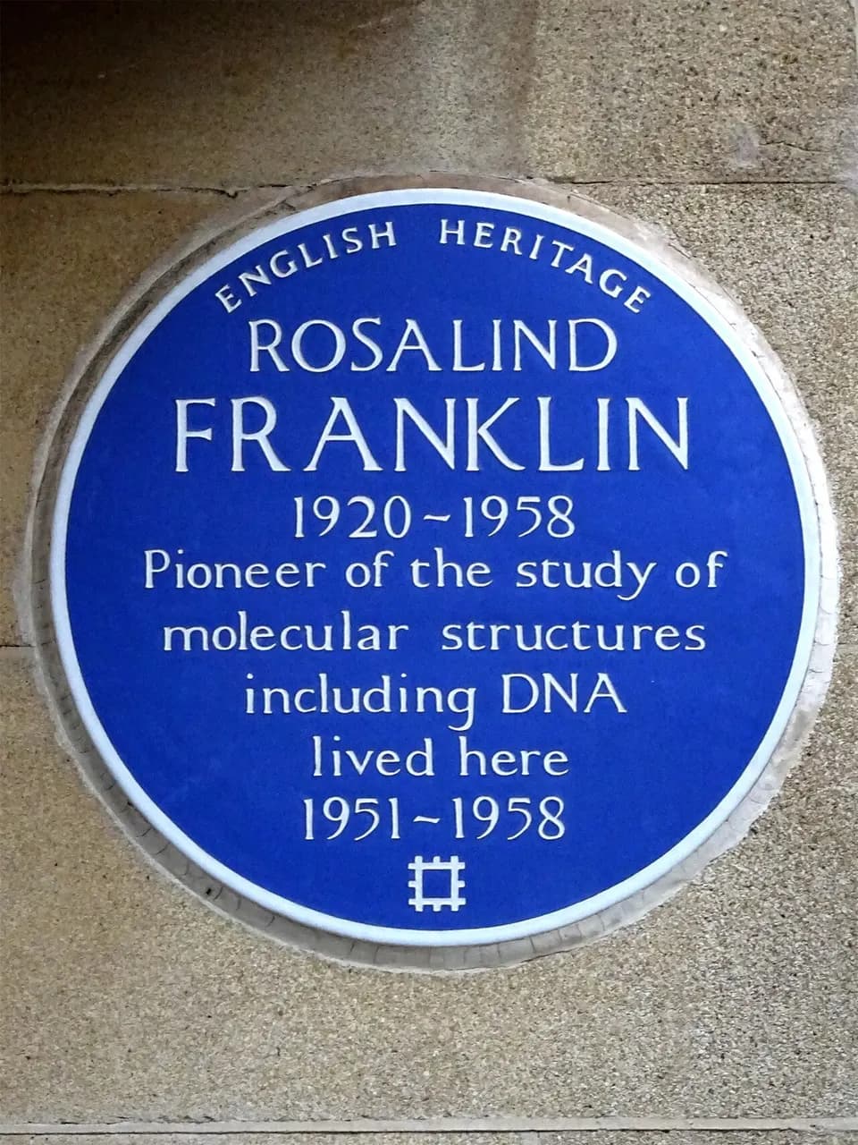 Blue plaque erected in 1992 by English Heritage at Donovan Court, Drayton Gardens, Chelsea, London SW10 9QS, Royal Borough of Kensington and Chelsea