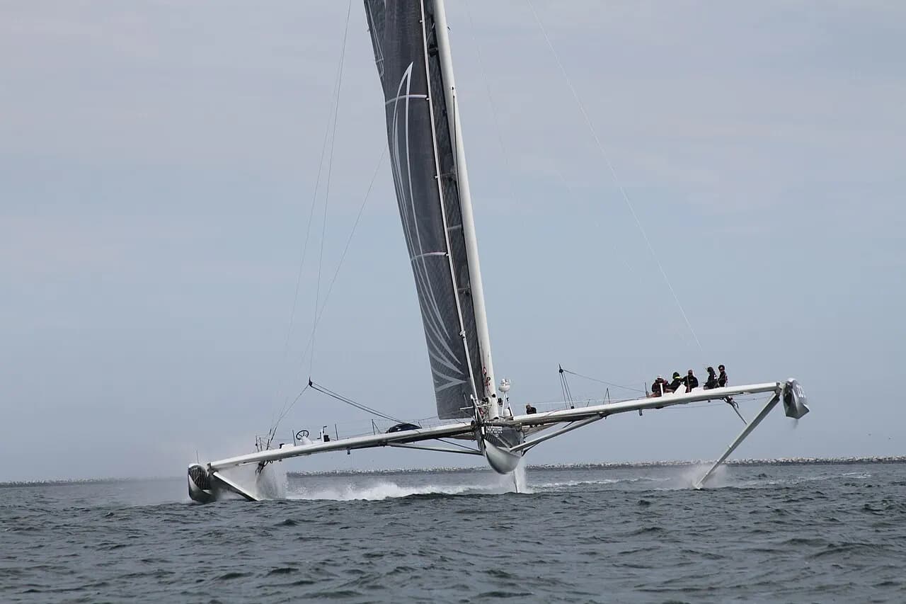 l'Hydroptère, the flying trimaran of Alain Thébault during a training session in Long Beach (Californie) in August 2012.