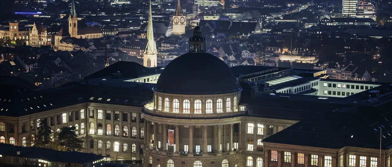 ETH Zürich bei Nacht